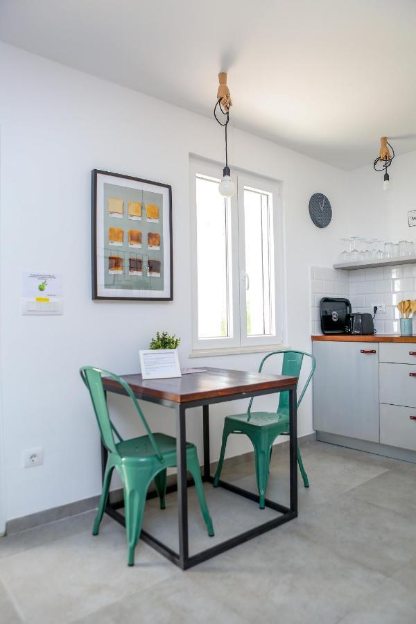 Apartment On The Sunny Side 科尔丘拉 外观 照片